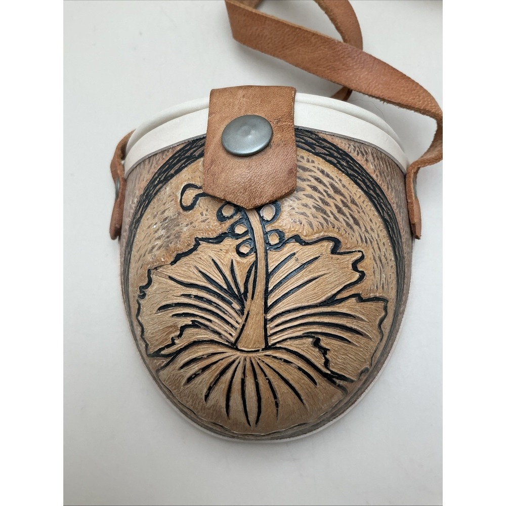 Handmade‎ Vintage Carved Coconut Crossbody Purse Bag Snap Closure